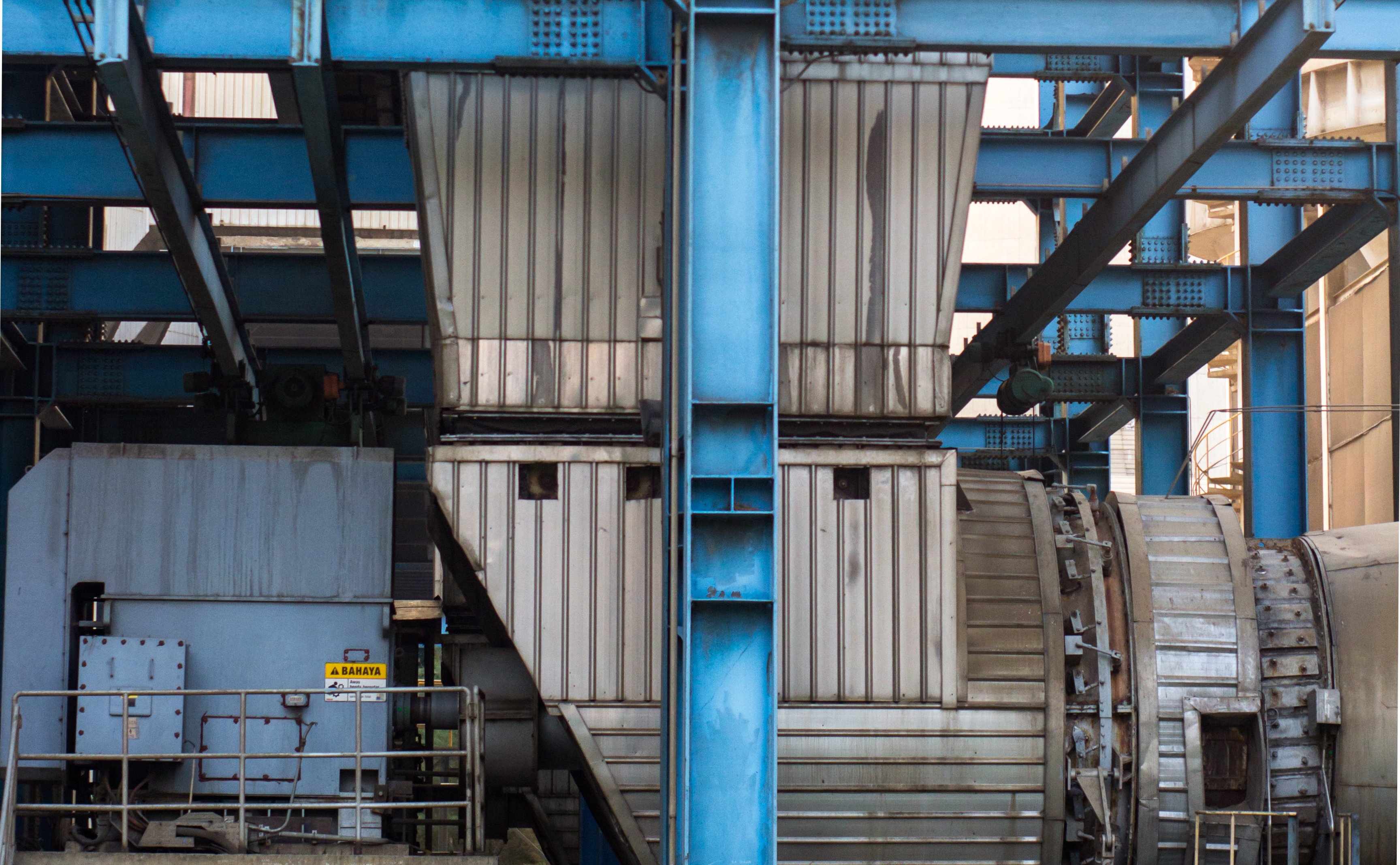 What's Actually Inside a Containerised Power System?